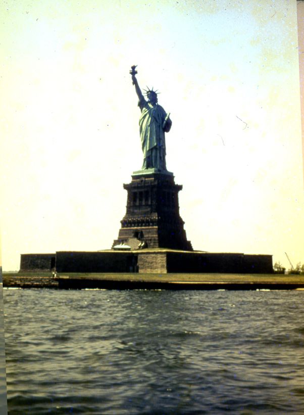 072-Statue%20of%20Liberty%201955.psd