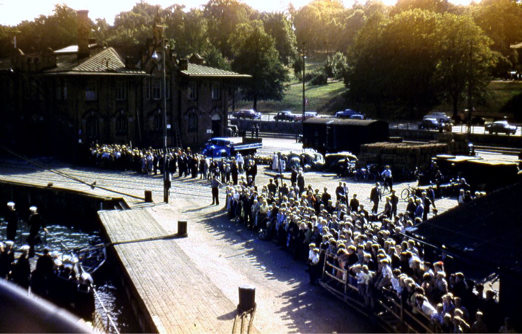 182-Helsinki%20South%20Harbor%20pier%20August%201955%20roc.psd